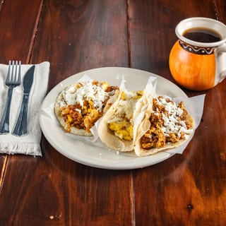 Taco De Huevo Con Asada (Eggs with Asada)